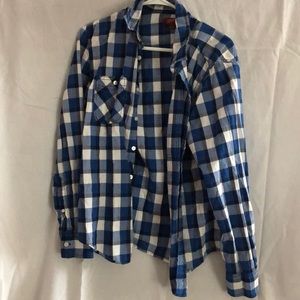 Arizona jeans plaid long sleeve buttoned shirt